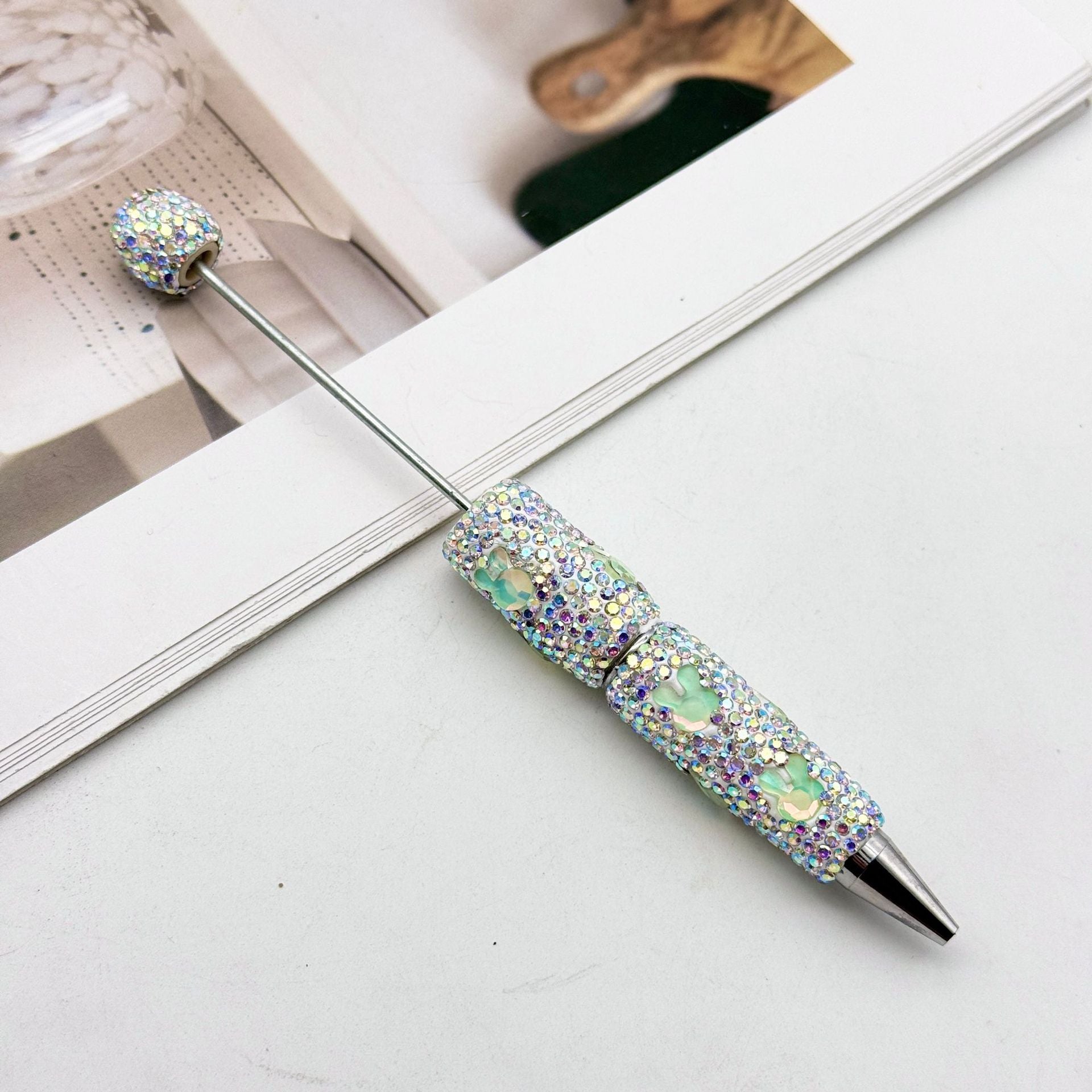 Wholesale Cute rabbit full diamond pen DIY colorful diamond bead pen